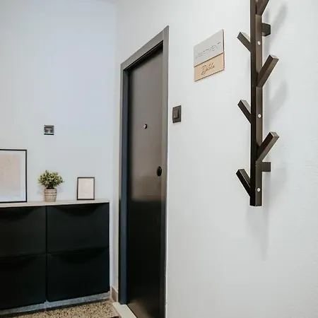 Διαμέρισμα Datala *